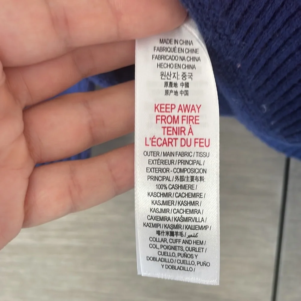 Children’s Burberry sweater size 6 - Picture 4 of 4